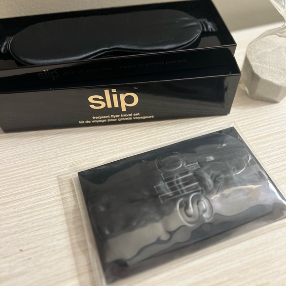 SLIP Silk Black eye mask and Face mask from travel set NWT - Picture 4 of 5